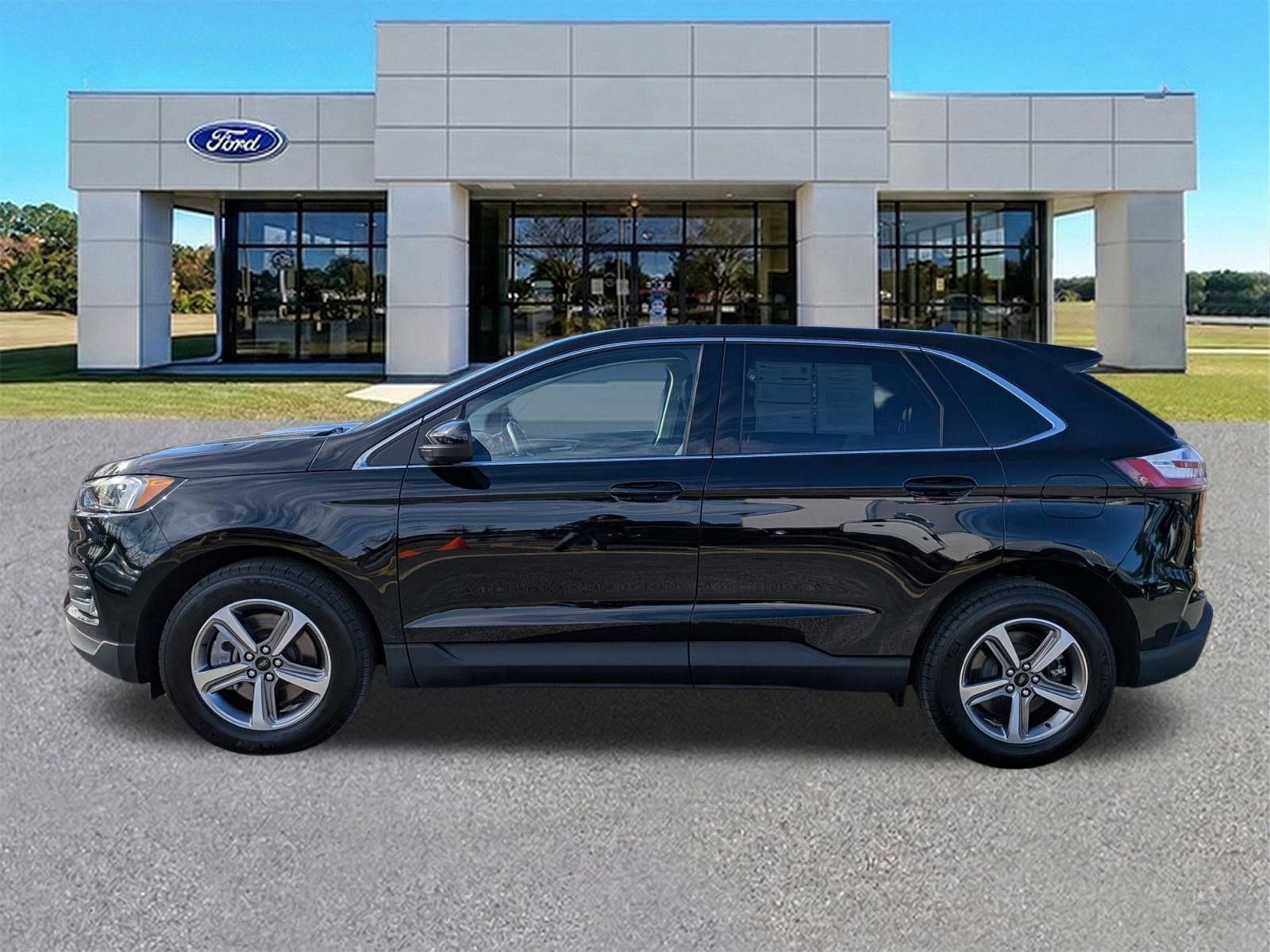 Certified 2024 Ford Edge SEL w/ Convenience Package image 2