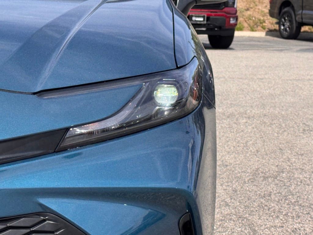 Used 2025 Toyota Camry LE w/ Convenience Package FWD image 8