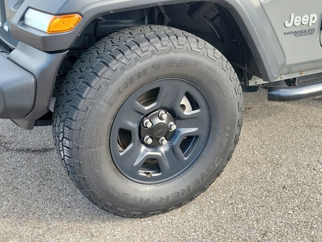 Used 2021 Jeep Wrangler Sport AWD/4WD image 9