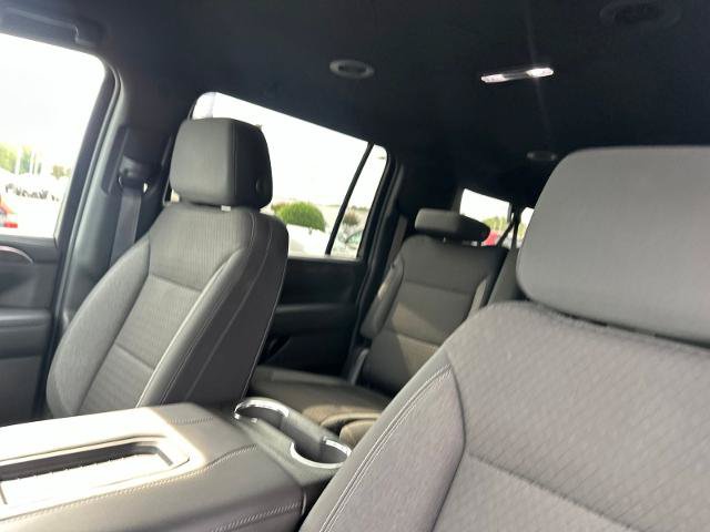 Used 2024 Chevrolet Suburban LS RWD image 21