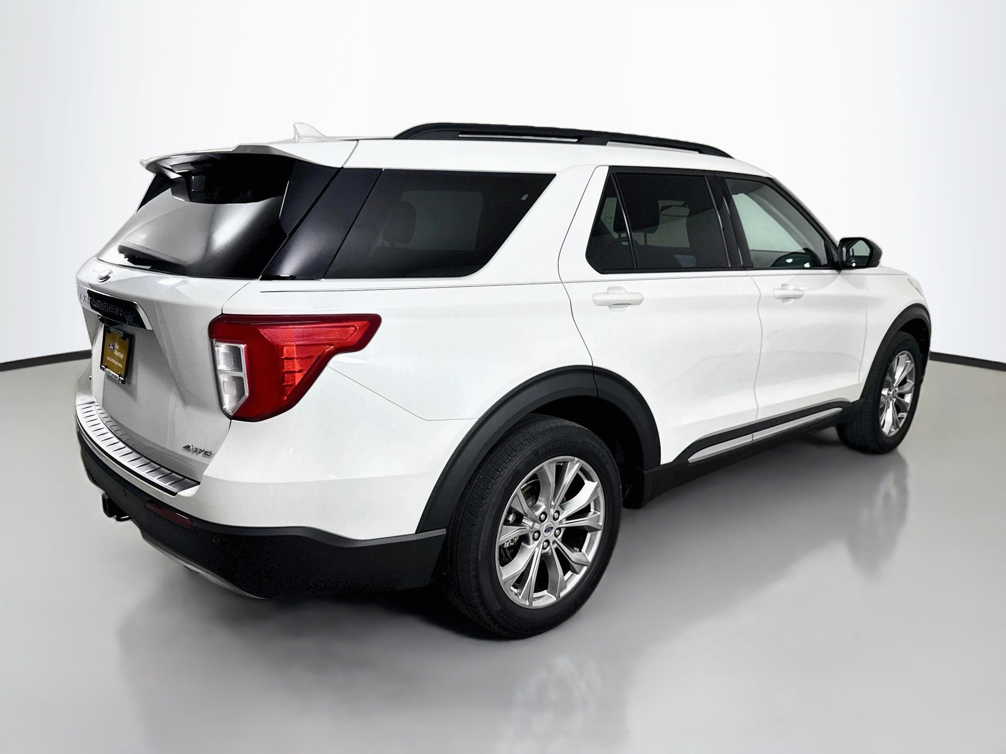 Certified 2023 Ford Explorer XLT w/ Equipment Group 202A AWD/4WD image 11