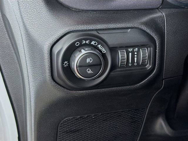 Used 2020 Jeep Gladiator Mojave AWD/4WD image 12