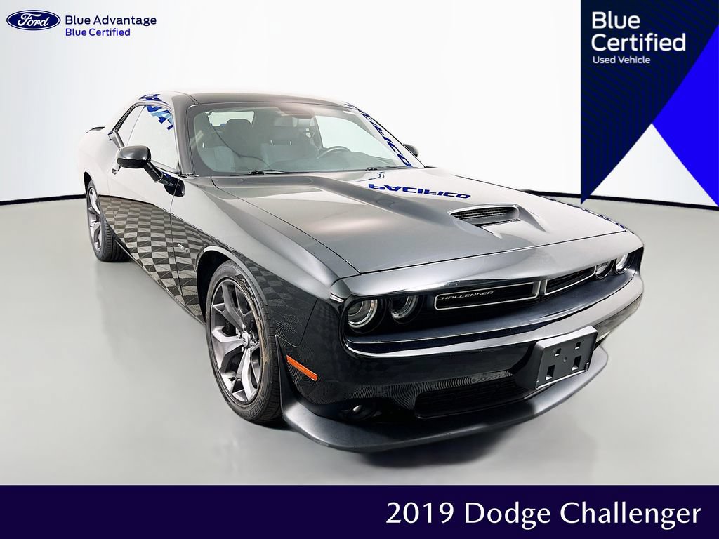 Used 2019 Dodge Challenger R/T RWD image 1