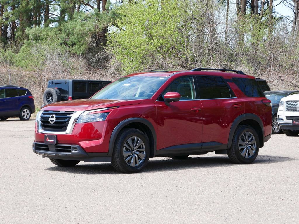 Used 2024 Nissan Pathfinder SV w/ SV Premium Package image 6