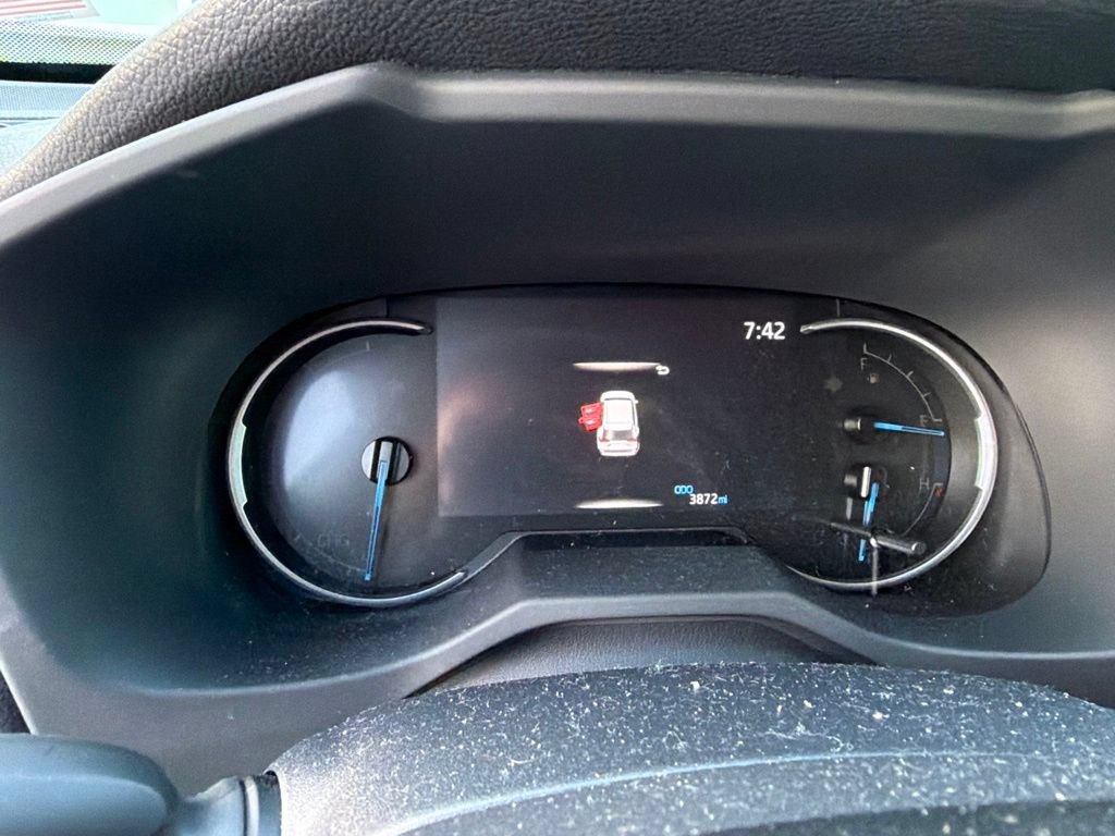 Used 2025 Toyota RAV4 XLE AWD/4WD image 7