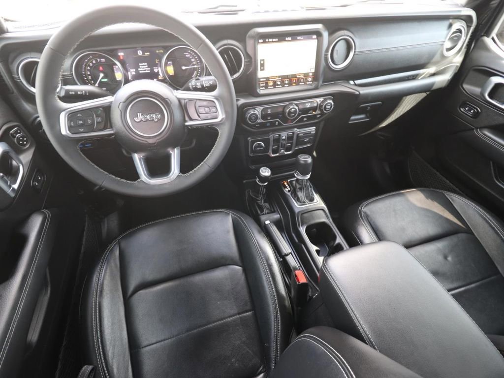 Used 2023 Jeep Wrangler Unlimited Sahara image 11
