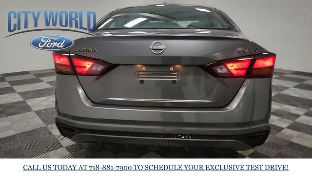 Used 2024 Nissan Altima 2.5 SV image 3