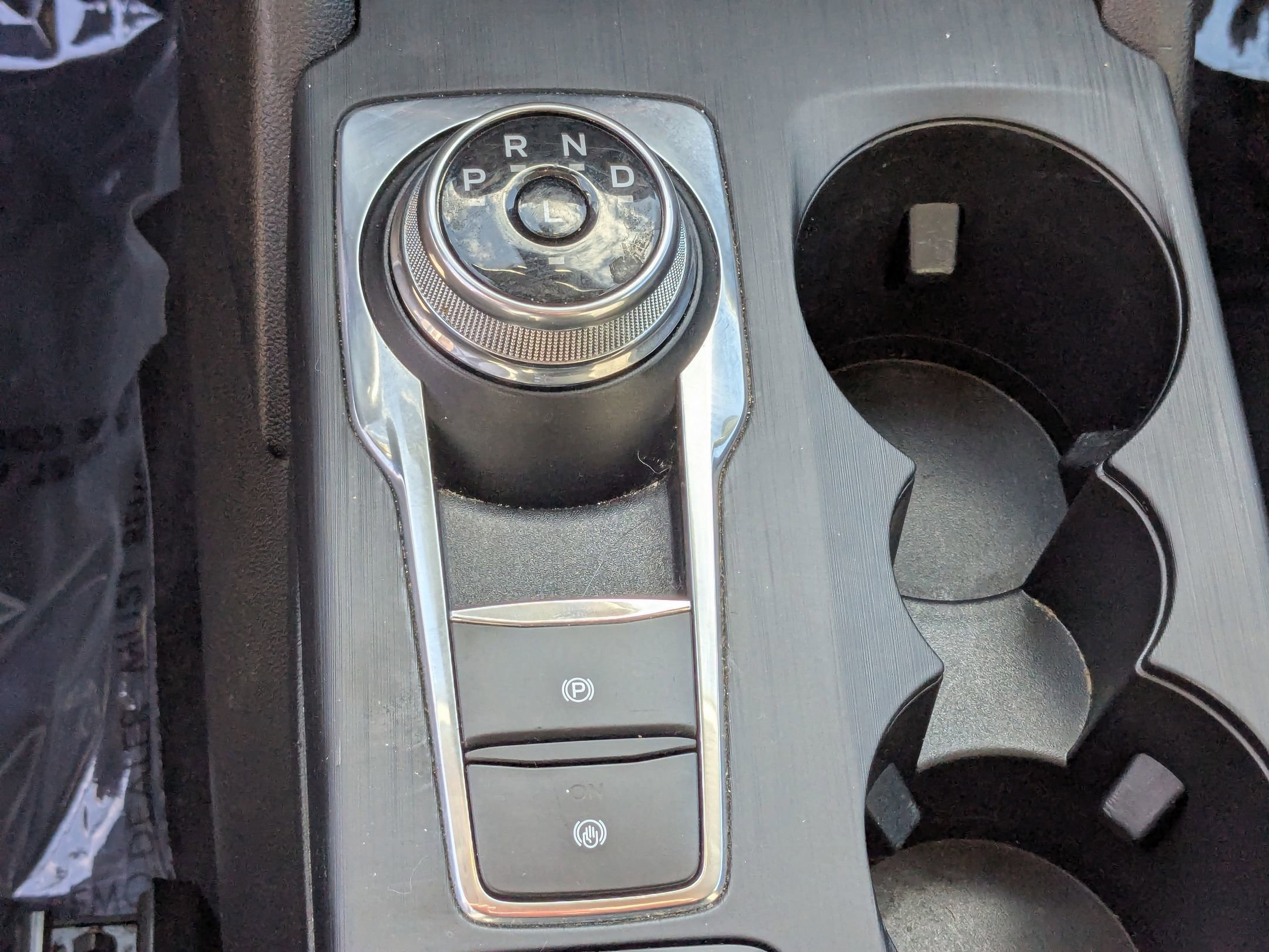 Certified 2022 Ford Escape SE w/ SE Sport Appearance Package image 25