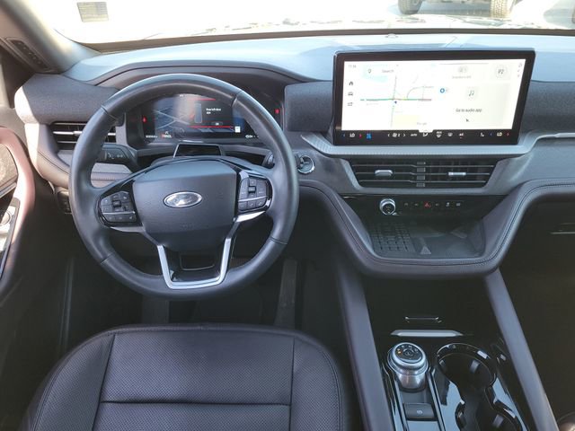 Certified 2025 Ford Explorer Platinum w/ LUX Leather Package image 10