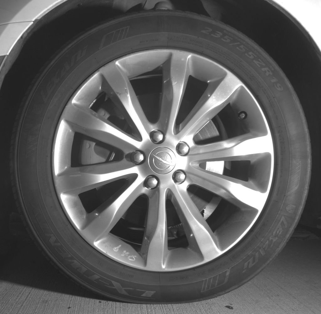 Used 2020 Chrysler 300 Limited AWD/4WD image 10