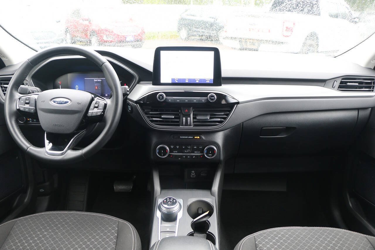 Certified 2024 Ford Escape Active AWD/4WD image 16