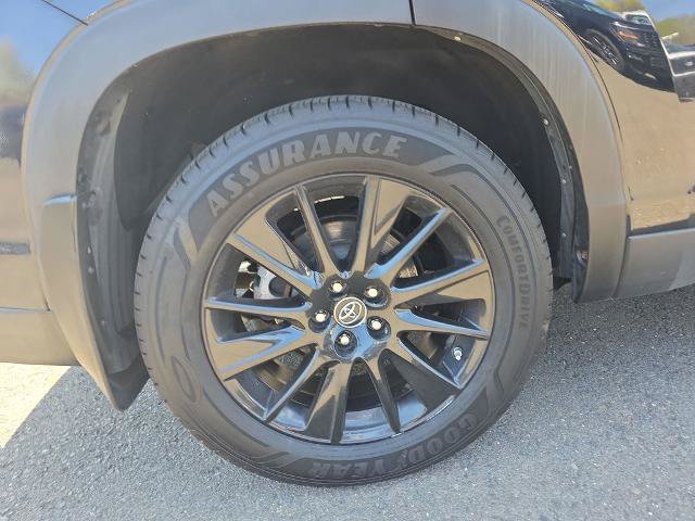 Used 2019 Toyota Highlander SE AWD/4WD image 12