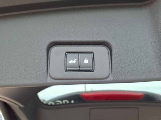 Used 2025 Nissan Rogue SL w/ Tech Package AWD/4WD image 10