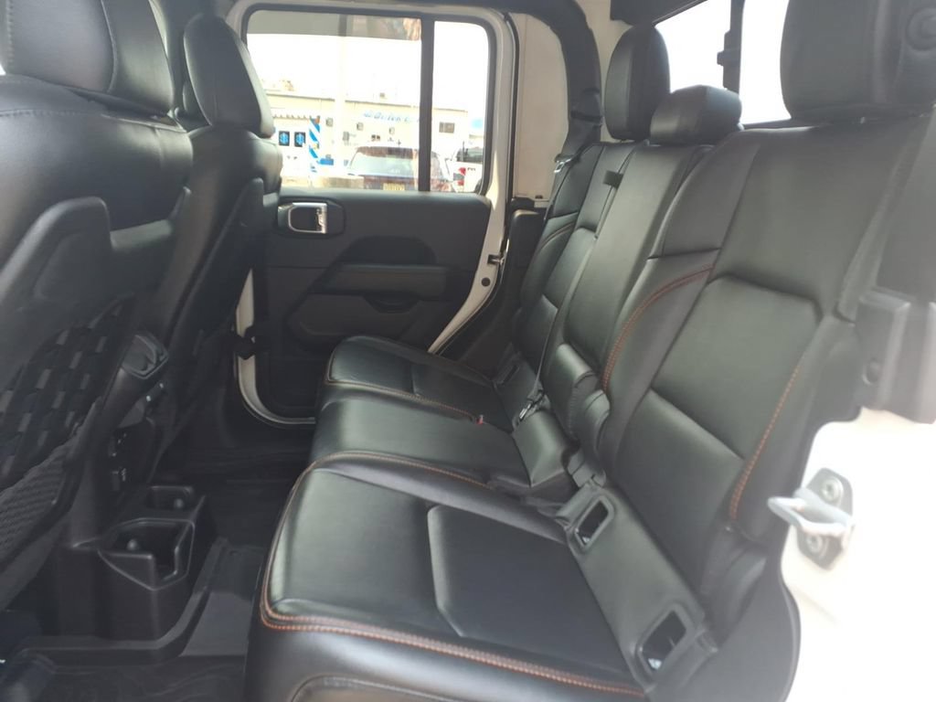 Used 2021 Jeep Gladiator Mojave AWD/4WD image 17