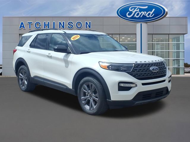 Certified 2022 Ford Explorer XLT w/ Equipment Group 202A AWD/4WD image 4