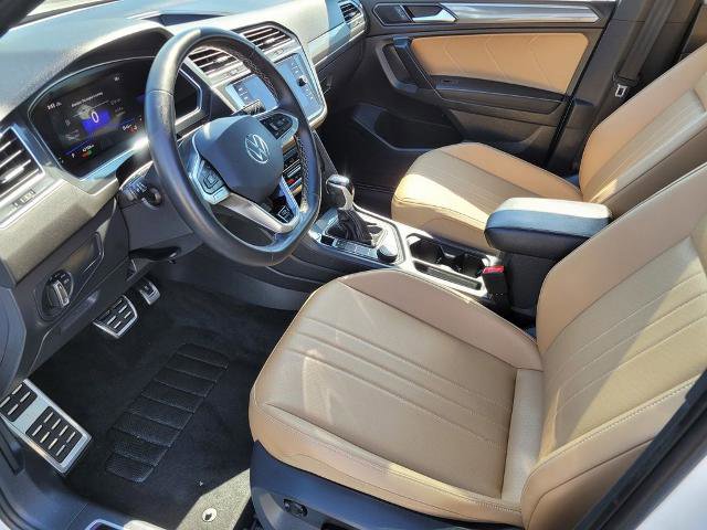 Used 2023 Volkswagen Tiguan SE R-Line AWD/4WD image 15