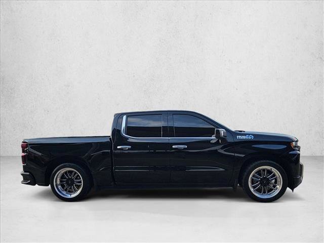 Used 2019 Chevrolet Silverado 1500 High Country w/ Technology Package AWD/4WD image 4