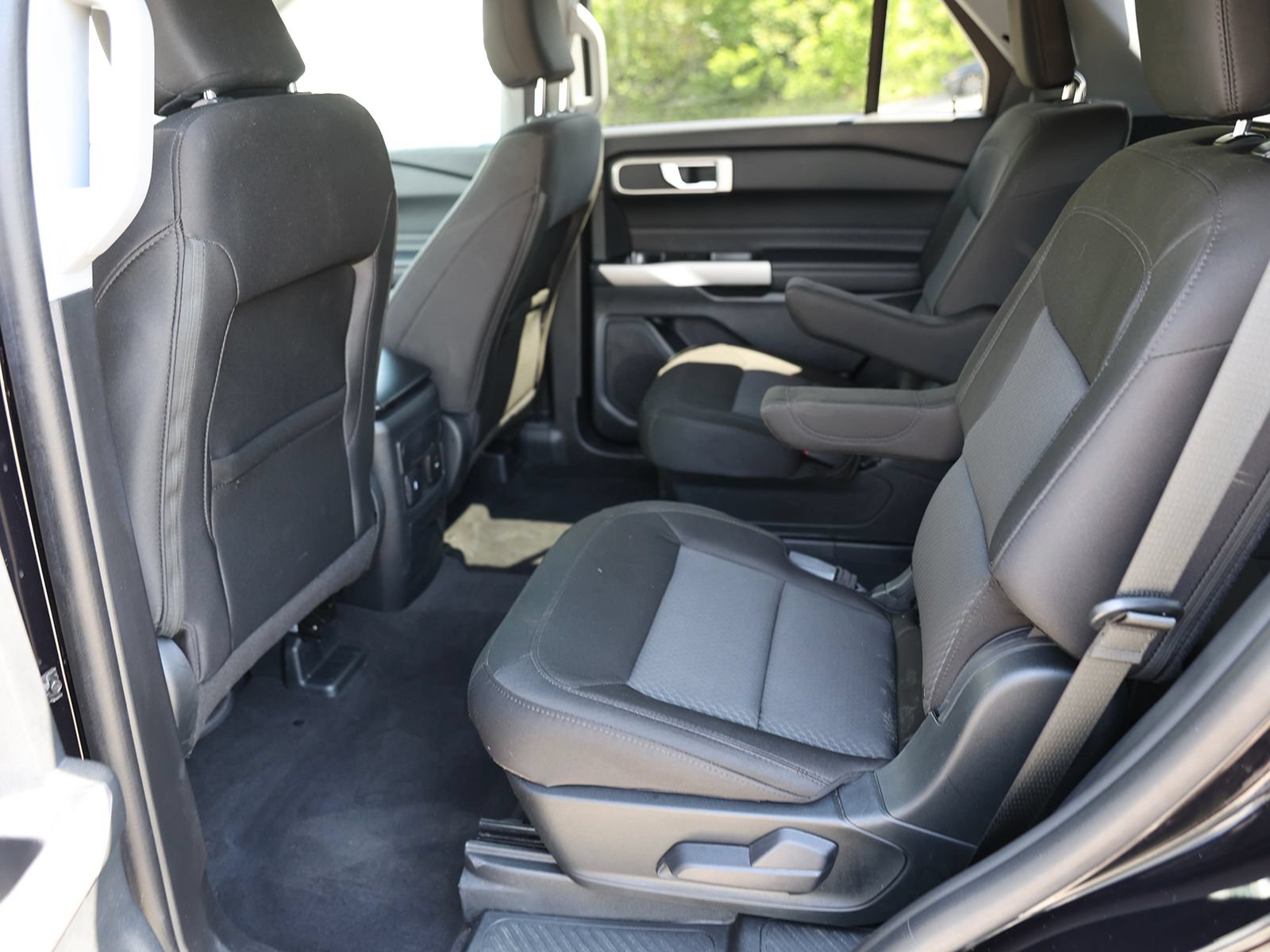 Certified 2023 Ford Explorer XLT w/ Class IV Trailer Tow Package AWD/4WD image 24