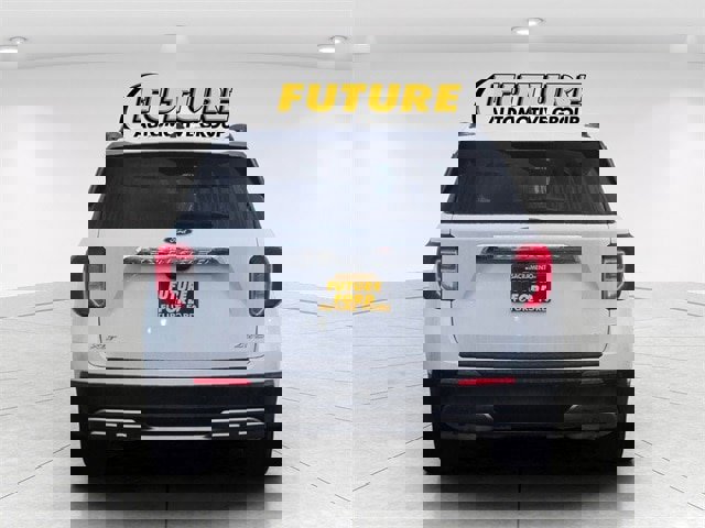 Certified 2023 Ford Explorer XLT w/ Equipment Group 202A image 5