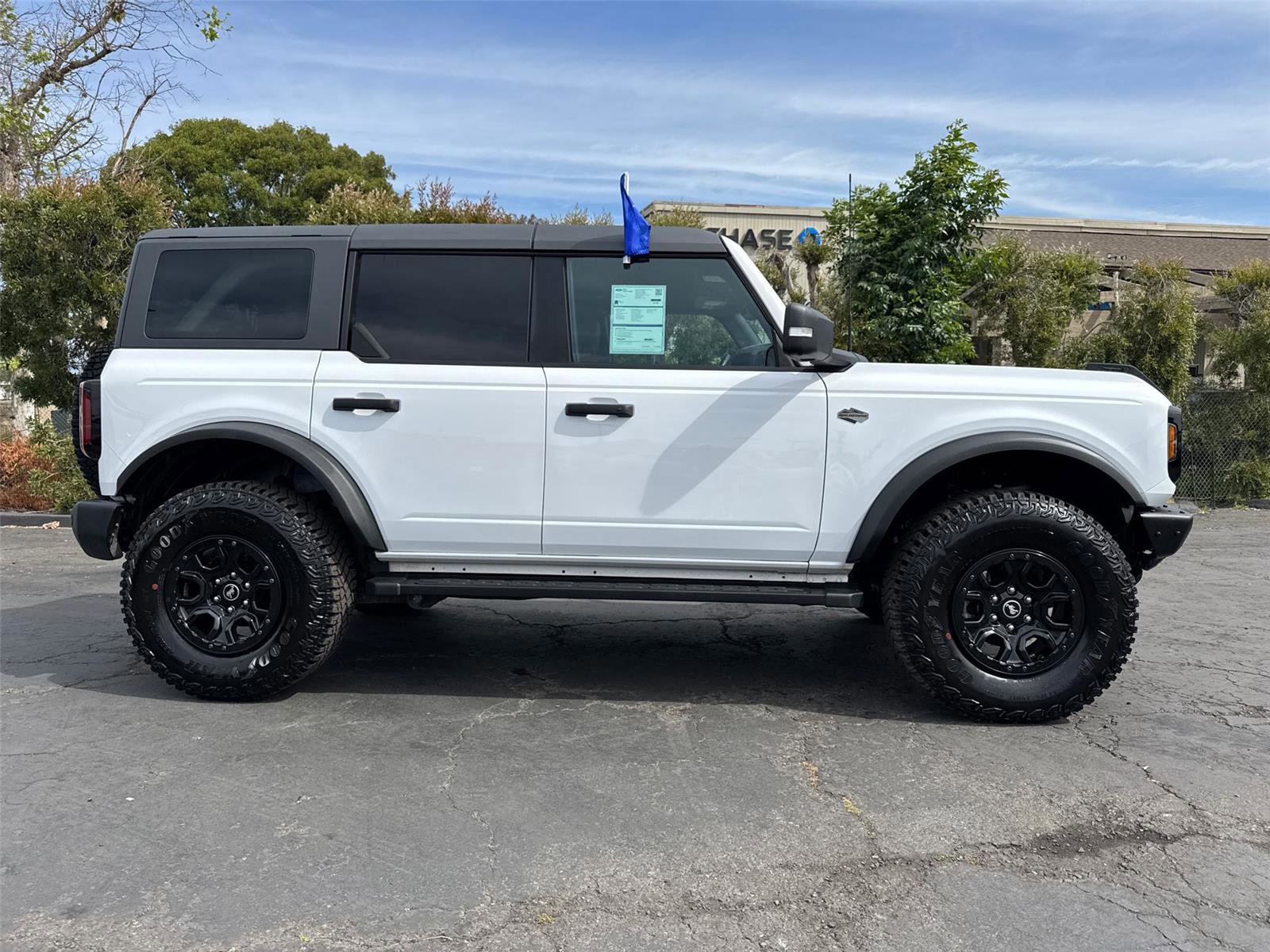 Certified 2022 Ford Bronco Wildtrak image 3