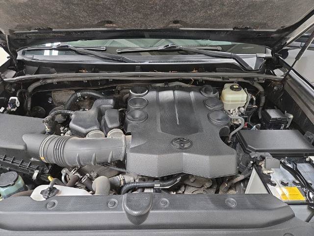 Used 2021 Toyota 4Runner SR5 AWD/4WD image 3