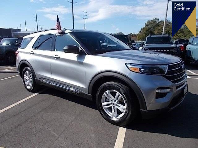 Certified 2022 Ford Explorer XLT w/ Equipment Group 202A image 1
