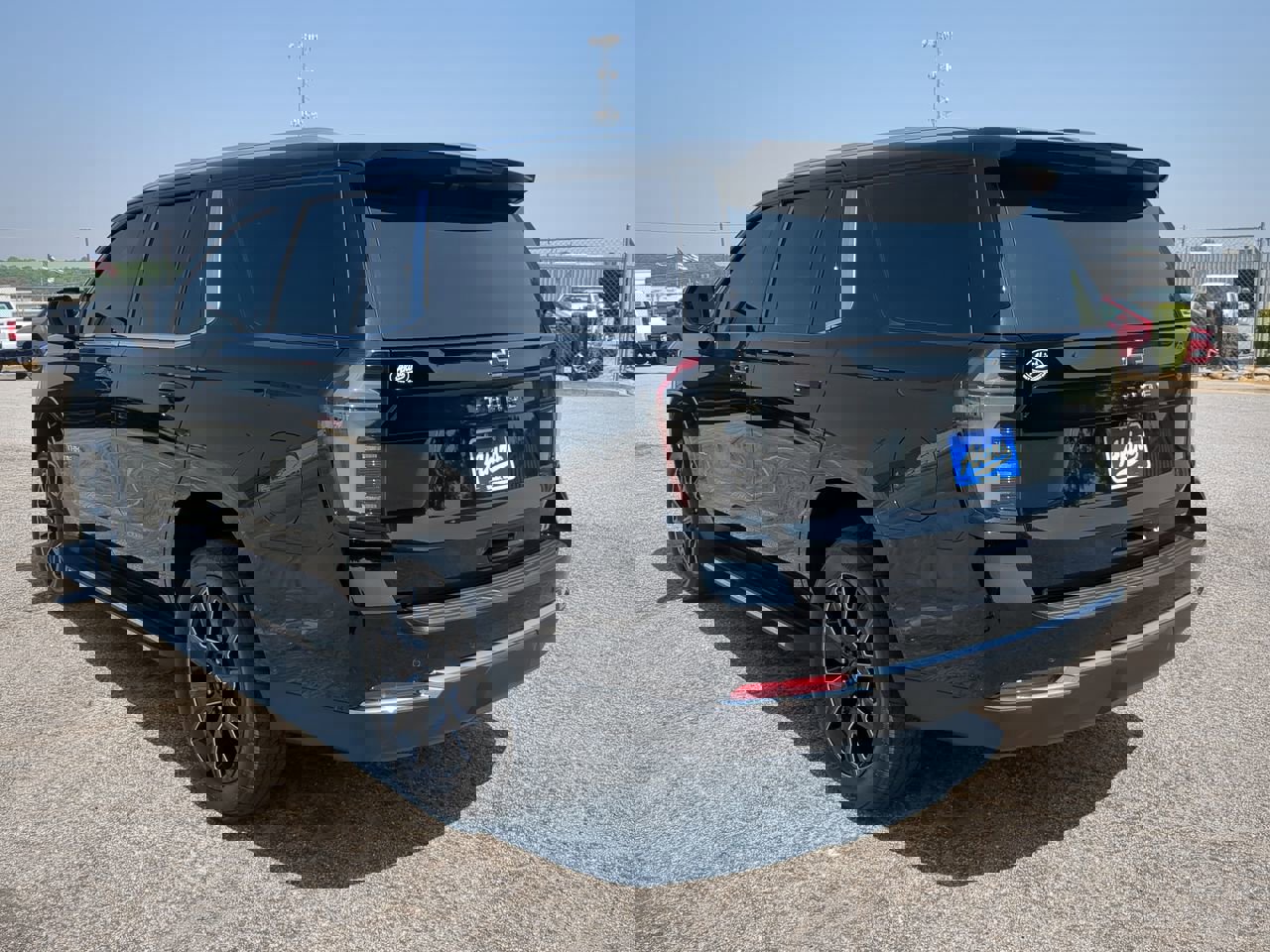 Used 2025 Chevrolet Tahoe LT w/ Comfort Package image 2