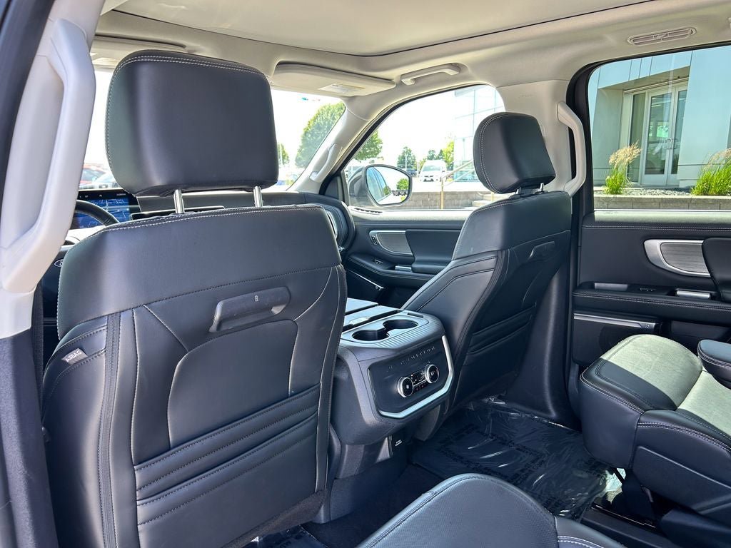Certified 2025 Ford Expedition Max Platinum AWD/4WD image 16