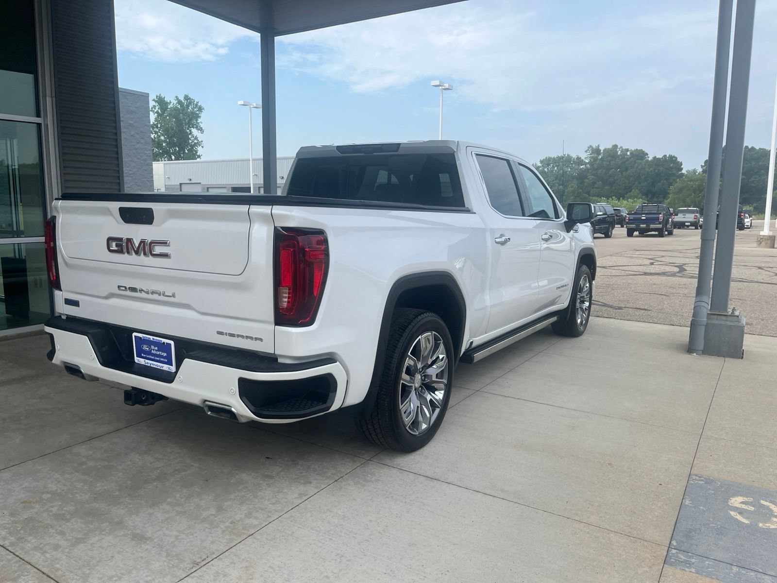 Used 2023 GMC Sierra 1500 Denali w/ Denali Reserve Package AWD/4WD image 5