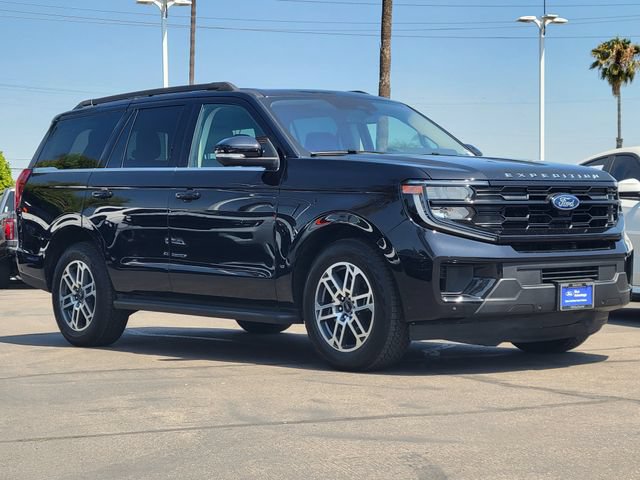 Certified 2025 Ford Expedition Active AWD/4WD image 30