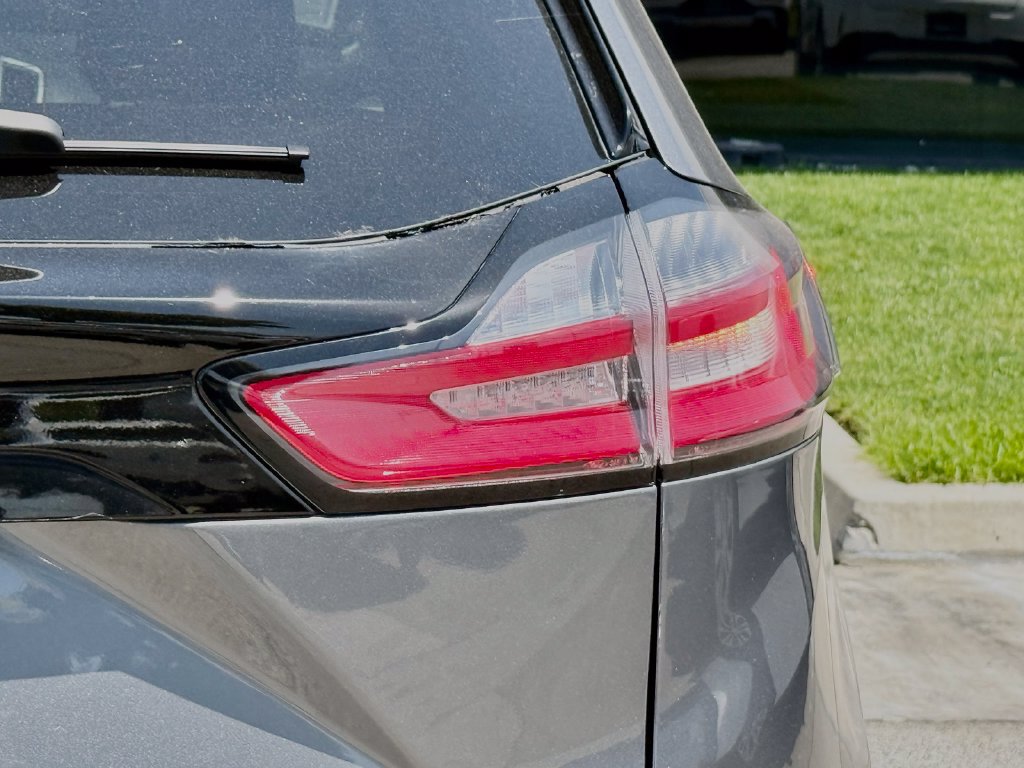 Certified 2022 Ford Edge SEL AWD/4WD image 16