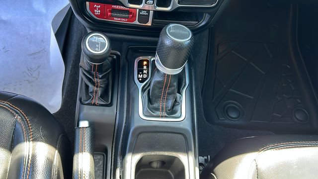 Used 2023 Jeep Gladiator Mojave w/ Cold Weather Group AWD/4WD image 22