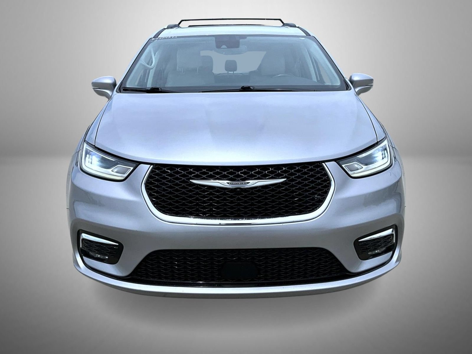 Used 2021 Chrysler Pacifica Touring-L FWD image 2