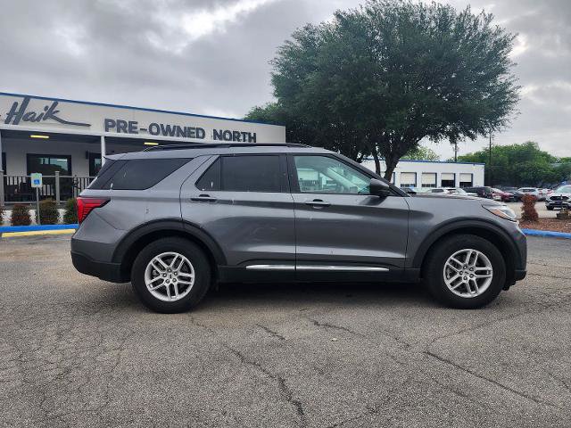 Certified 2025 Ford Explorer Active RWD image 2