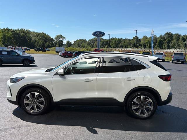 Certified 2023 Ford Escape Platinum w/ Premium Technology Package AWD/4WD image 4