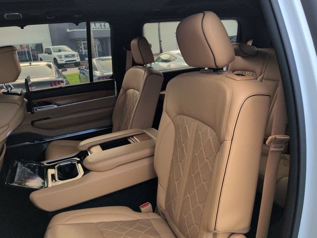 Used 2022 Jeep Grand Wagoneer Series III w/ Rear Seat Video Group 1 AWD/4WD image 14