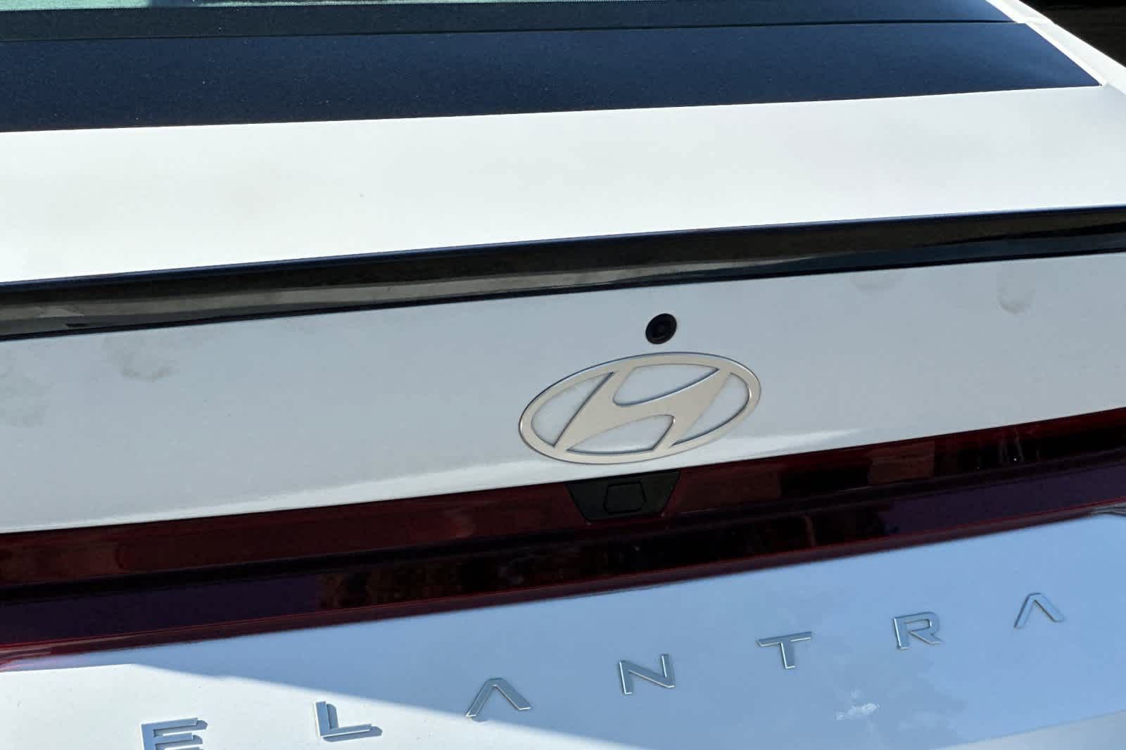 Used 2025 Hyundai Elantra Sport FWD image 26