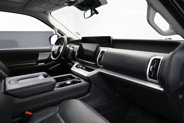 Certified 2025 Ford Expedition Active RWD image 36