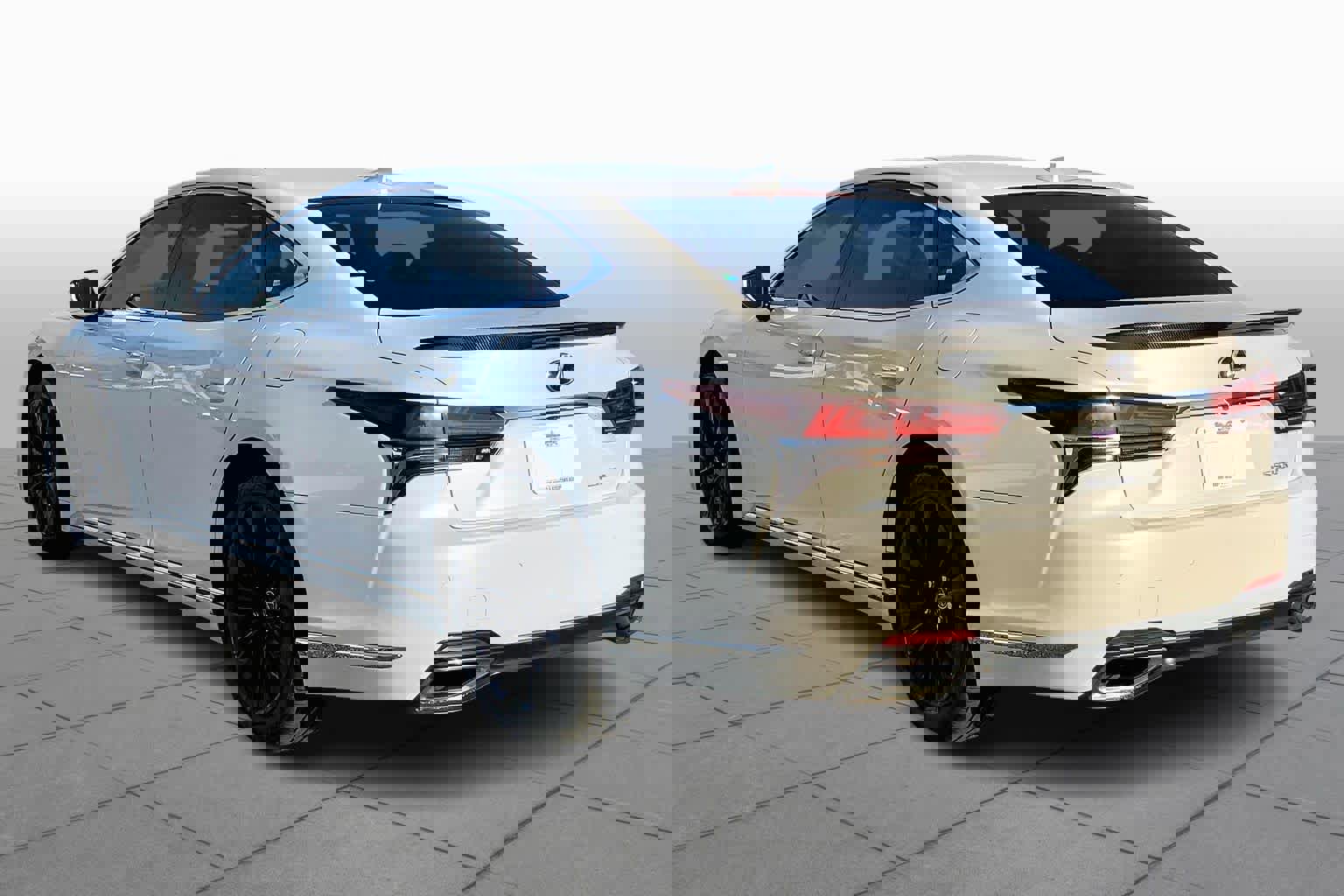 Used 2021 Lexus LS 500 w/ Accessory Package (Z2) image 4