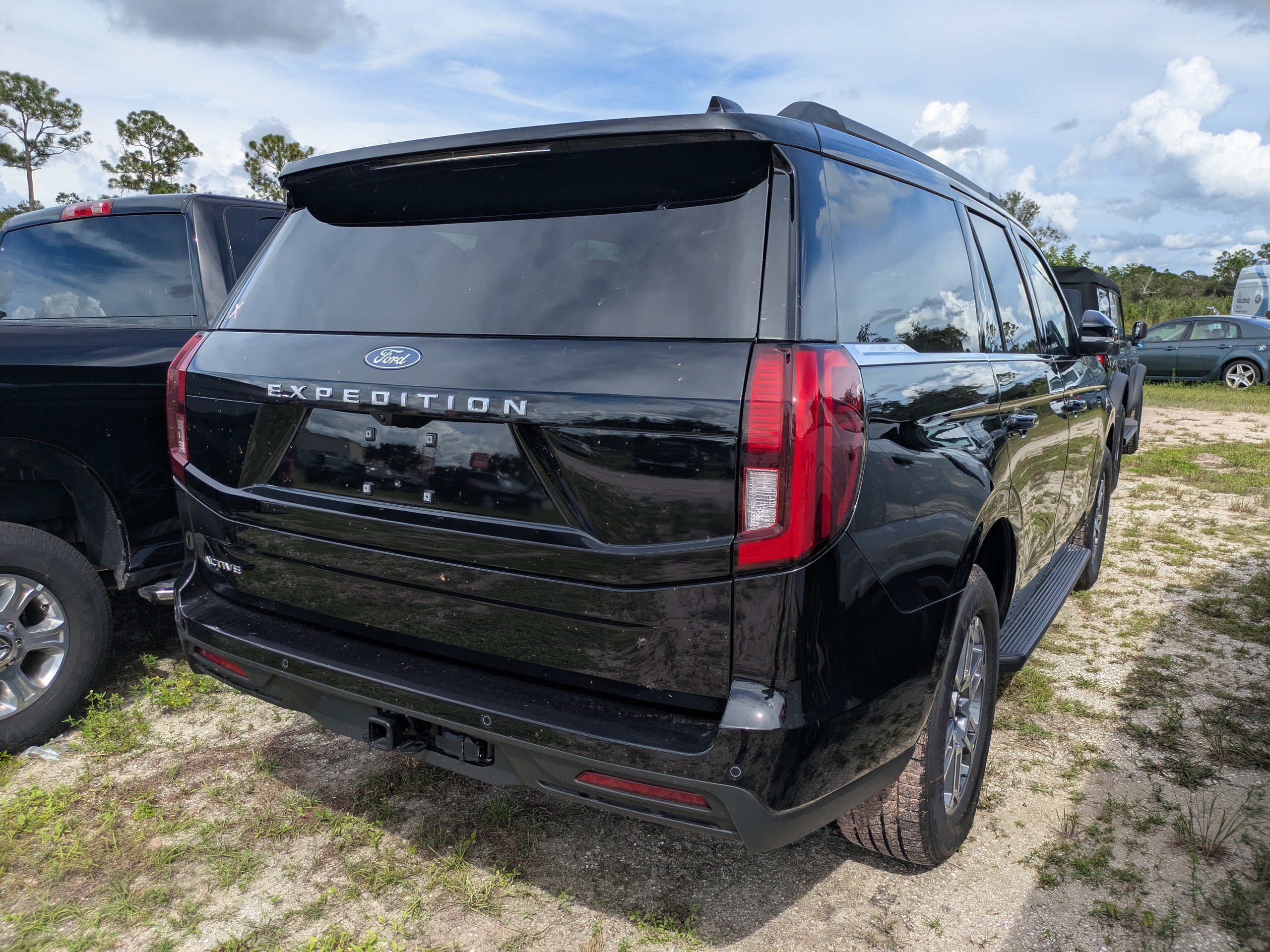 Certified 2026 Ford Expedition Active RWD image 3