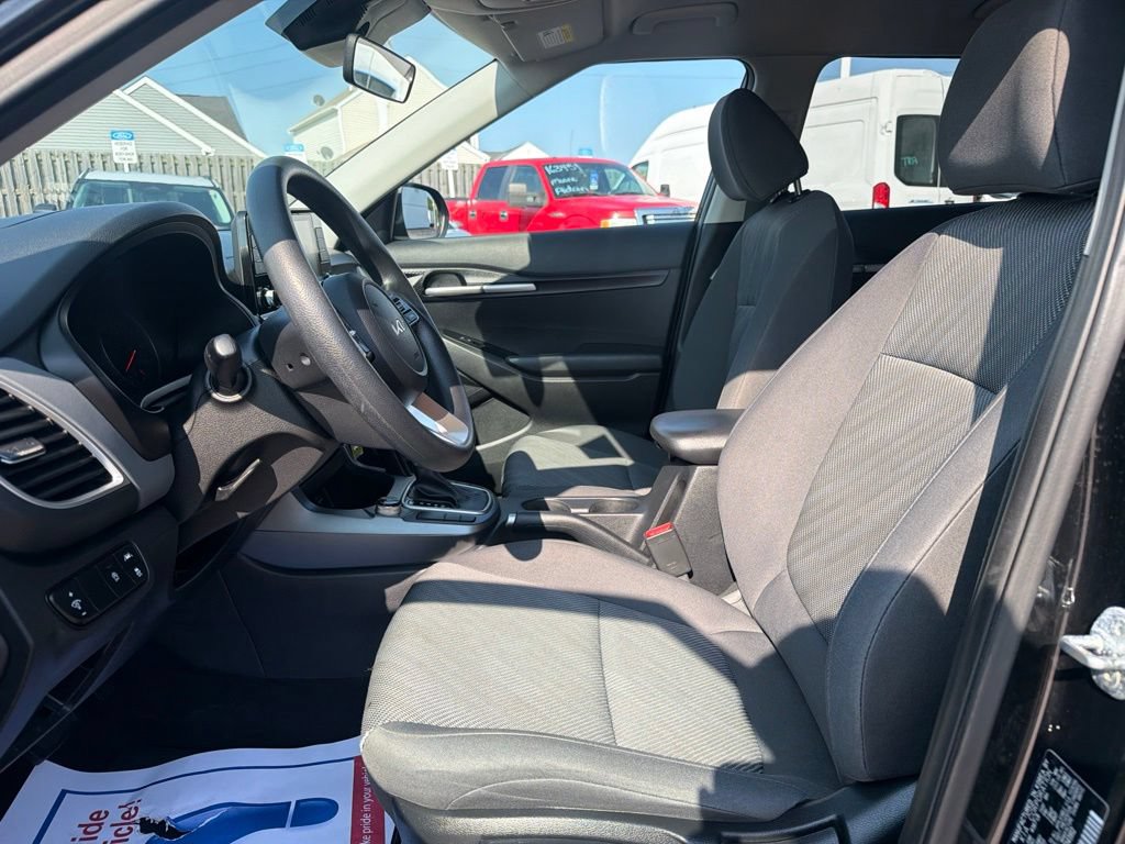 Used 2022 Kia Seltos LX AWD/4WD image 28