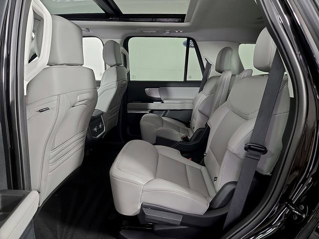Certified 2025 Ford Expedition Active AWD/4WD image 11