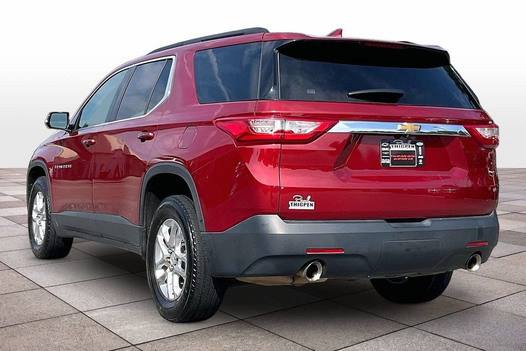 Used 2020 Chevrolet Traverse LT FWD image 2