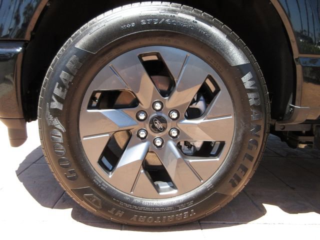 Certified 2025 Ford F150 Lightning Lariat w/ Max Trailer Tow Package AWD/4WD image 8