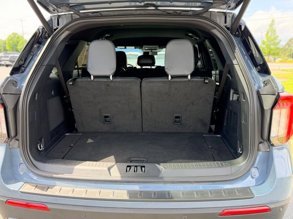 Certified 2025 Ford Explorer ST-Line w/ Premium Package RWD image 31