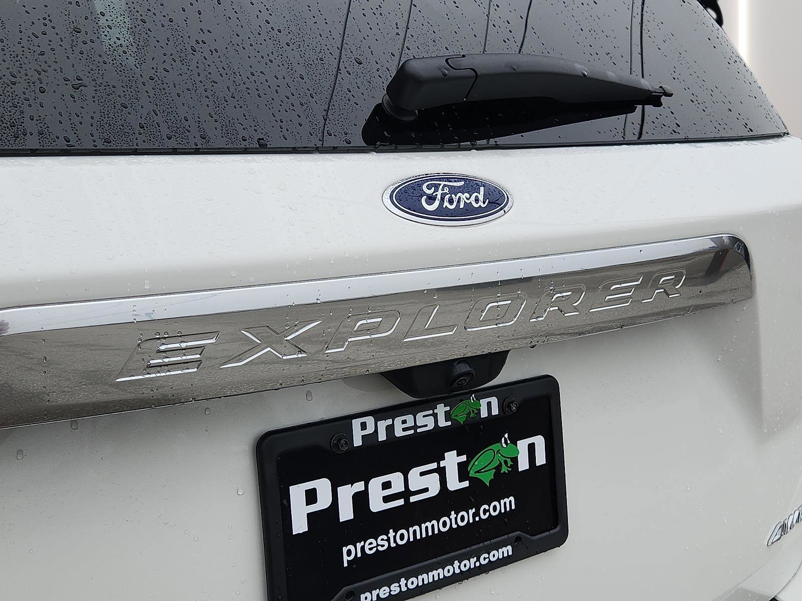 Certified 2023 Ford Explorer Platinum w/ Technology Package image 9