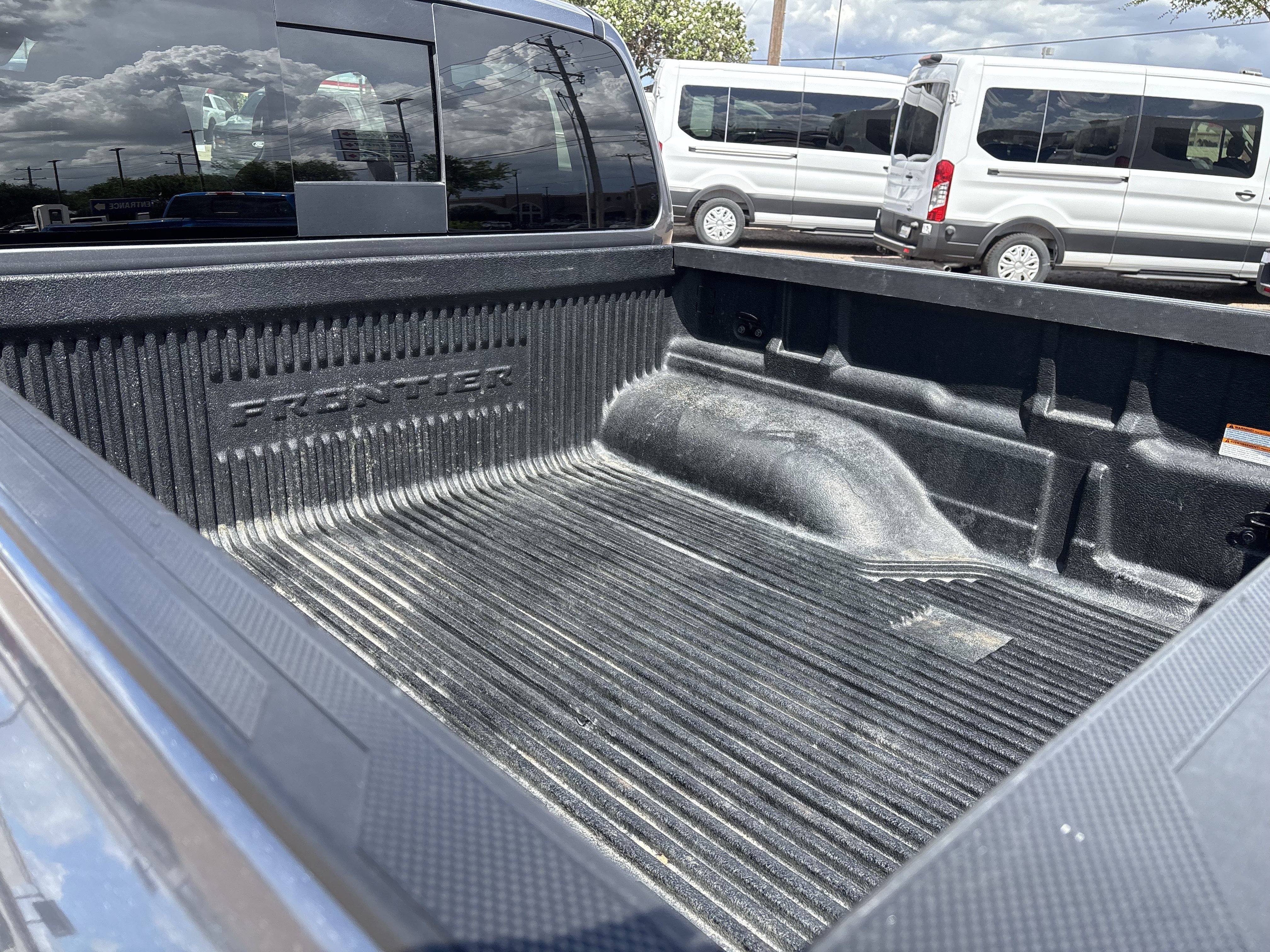 Used 2024 Nissan Frontier PRO-4X AWD/4WD image 18