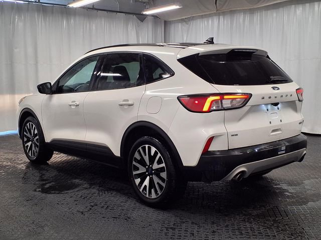 Certified 2020 Ford Escape SE Sport AWD/4WD image 2