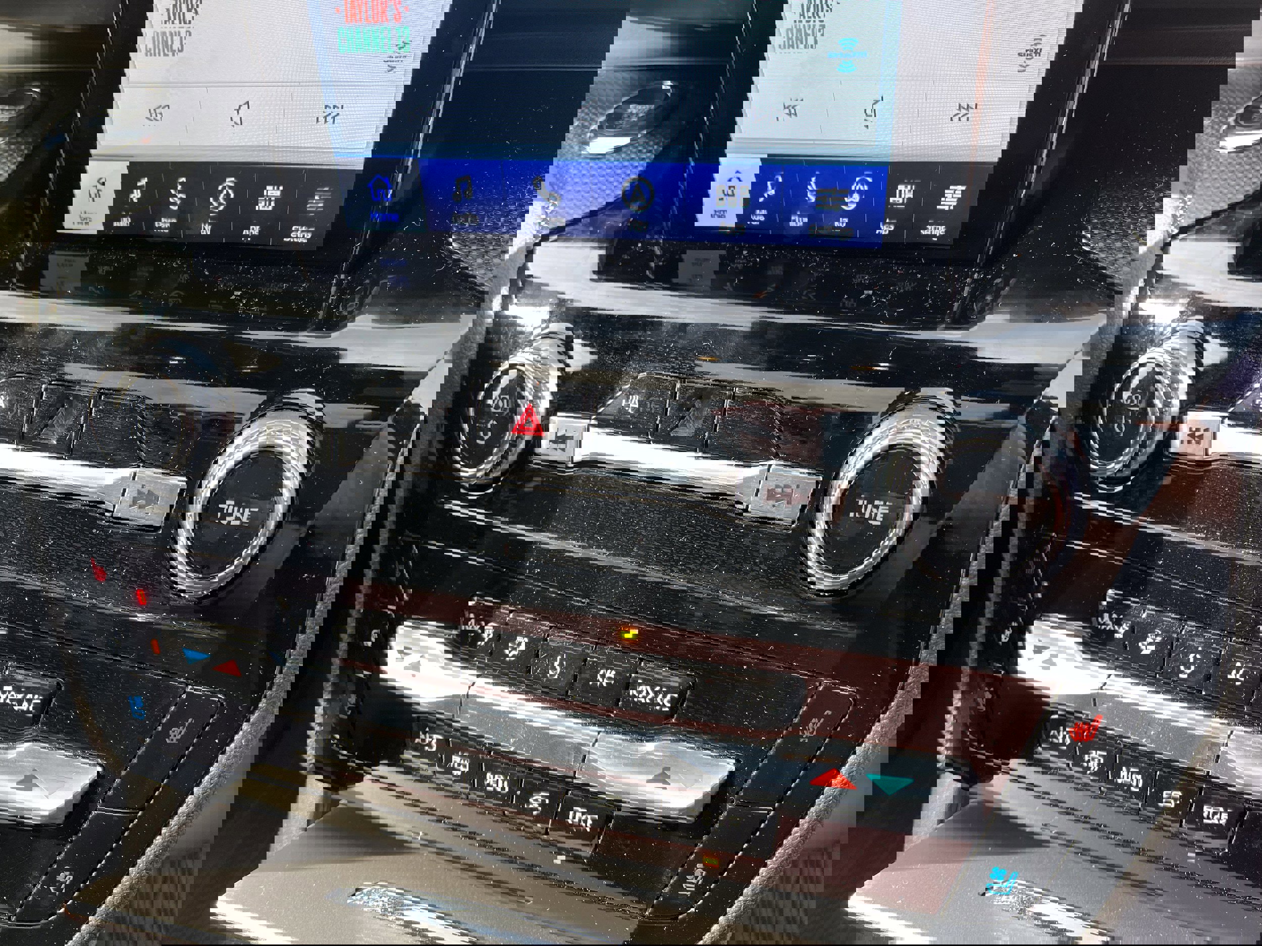 Certified 2024 Ford Explorer ST w/ Equipment Group 401A image 10