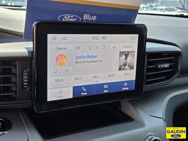 Certified 2024 Ford Explorer XLT RWD image 21